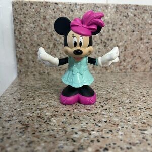 Disney Minnie Mouse Figure with Pink and Mint Outfit